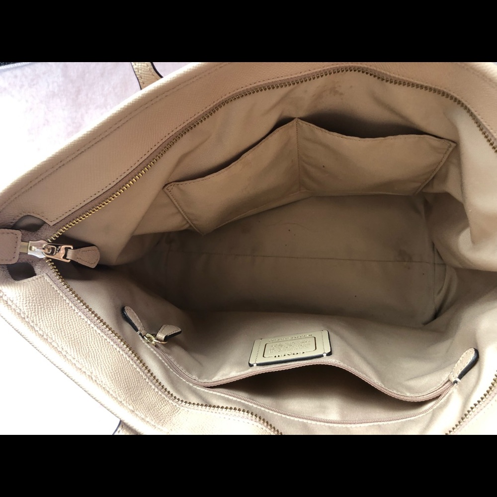Coach Handbag - Picture 3 of 3